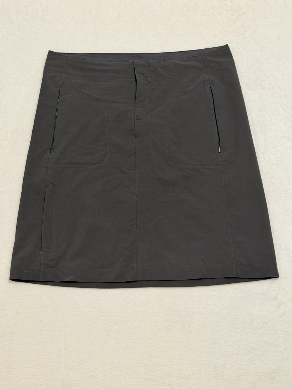 Women's green REI skirt